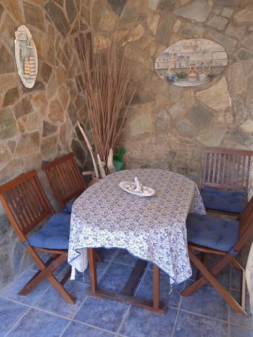 Traditional Art Apartment 3 Akoumia Exterior foto